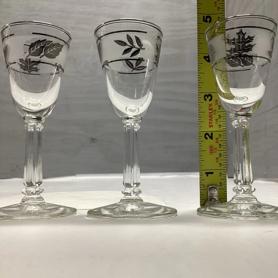 Set Of 8 Libbey Frosted Silver Leaf Cordial Stemmed Liquor Shot Glasses 4.25" - Image 4 of 4