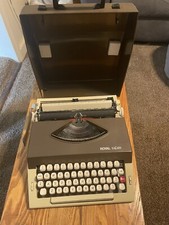 royal safari manual typewriter thumbnail