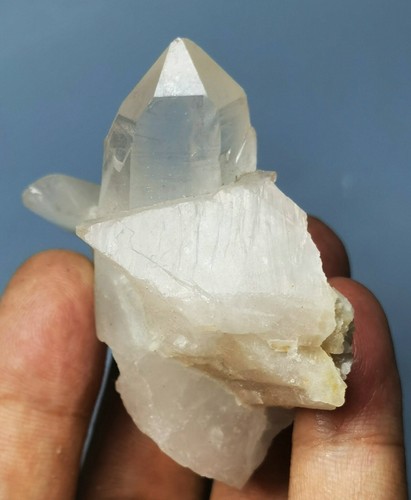New Rare NATURAL skeletal Elestial White QUARTZ Crystal Cluster Specimen - Picture 3 of 8