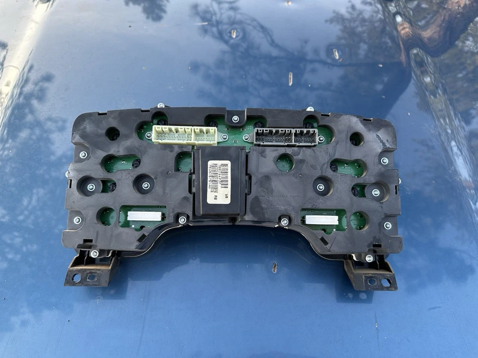 2003 Dodge Ram 2500 Manual Transmission Instrument Cluster 5.7 Hemi - Image 3 of 4