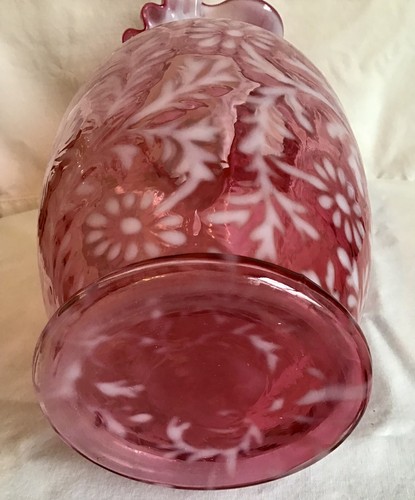 Vintage Fenton art glass cranberry opalescent fern & daisy tankard pitcher - Picture 4 of 4