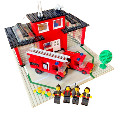 LEGO 6382 Fire Station Classic Town Set Fire Rescue HQ