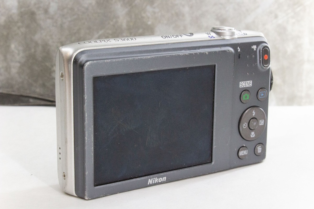 Nikon Coolpix S3600 Camera - 20.1MP, 8x Zoom, - Sold AS IS *READ