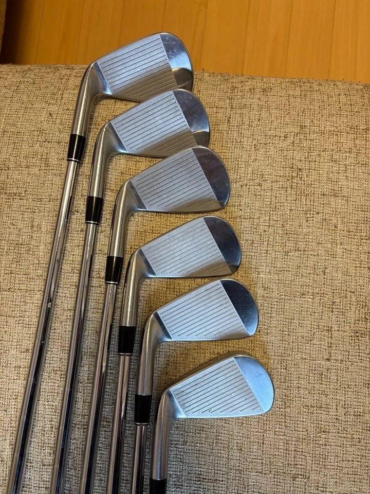 Srixon Z585 Irons #5-9,Pw(6Clubs)/NSPRO MODUS3 TOUR 105 DST/Flex:Stiff - Image 2 of 4