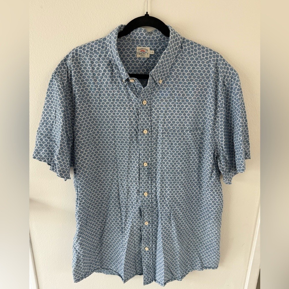 Faherty Blue and White Patterned Button Down Shirt - image 1