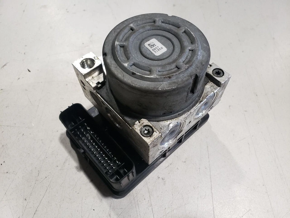 Антиблокировочная тормозная система ABS - 2016 Audi TT Quattro MK3 S-LINE Conv - 16-17OEM - Изображение 2 из 4