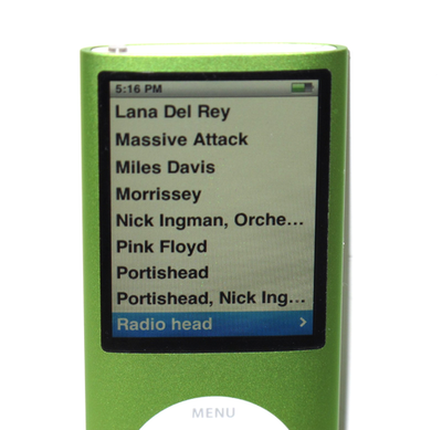Apple iPod Nano 4th Gen Green (8 GB) A1285 Excellent w/ 750 Songs