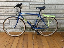 Trek Multitrack 700 Hybrid Bicycle With New Gear Shifters. Amazing Condition.
