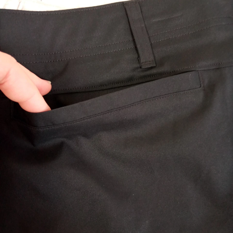 Pantalones cortos para hombre The Foundry Supply Co color negro talla 44 Foto 3 de 4