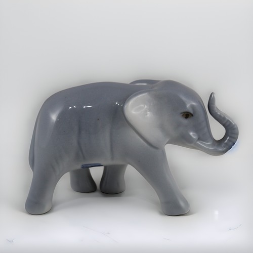 Figurine Ancienne éléphant En Porcelaine – Blanc Et Bleu – Déco Vintage