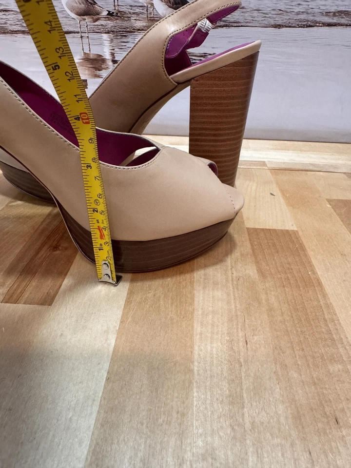 Trina Turk Block Heels Size 10 - Imagem 4 de 4