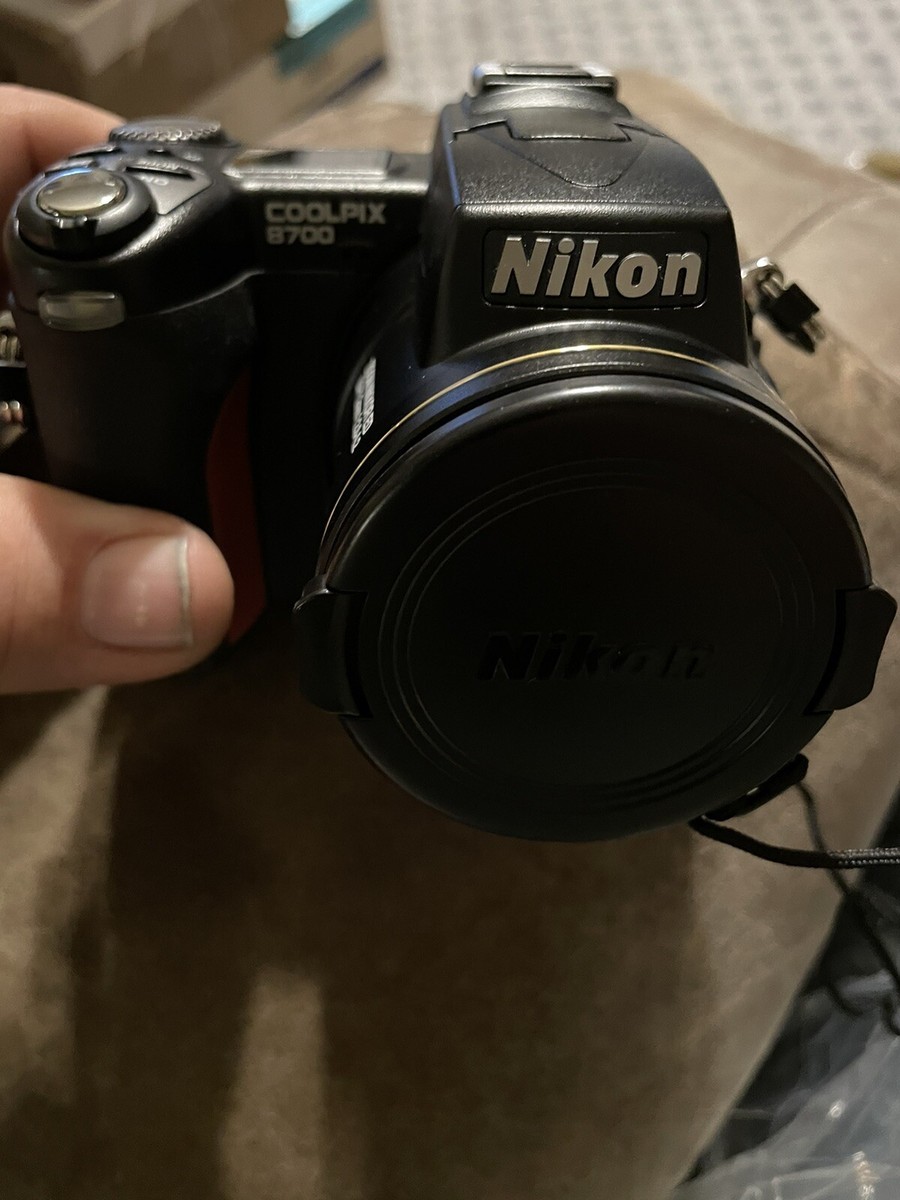 Nikon Coolpix 8700 Digital Camera Not Tested Charger And Nikon Coolpix 8700 Digital Camera Not Tested Charger And