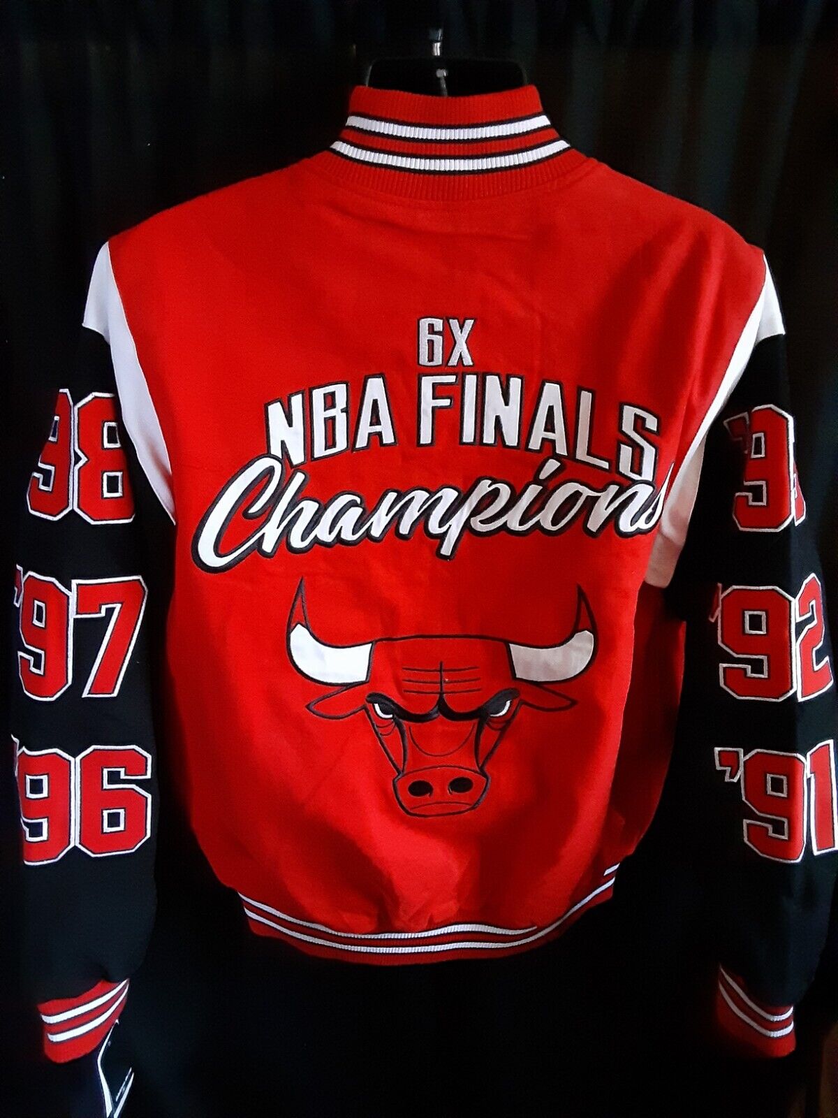 Champion Chicago Bulls NBA Fan Shop