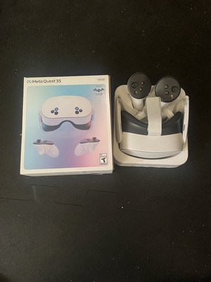 Meta Quest 3S Standalone VR Headset 128GB White/Black with Controllers