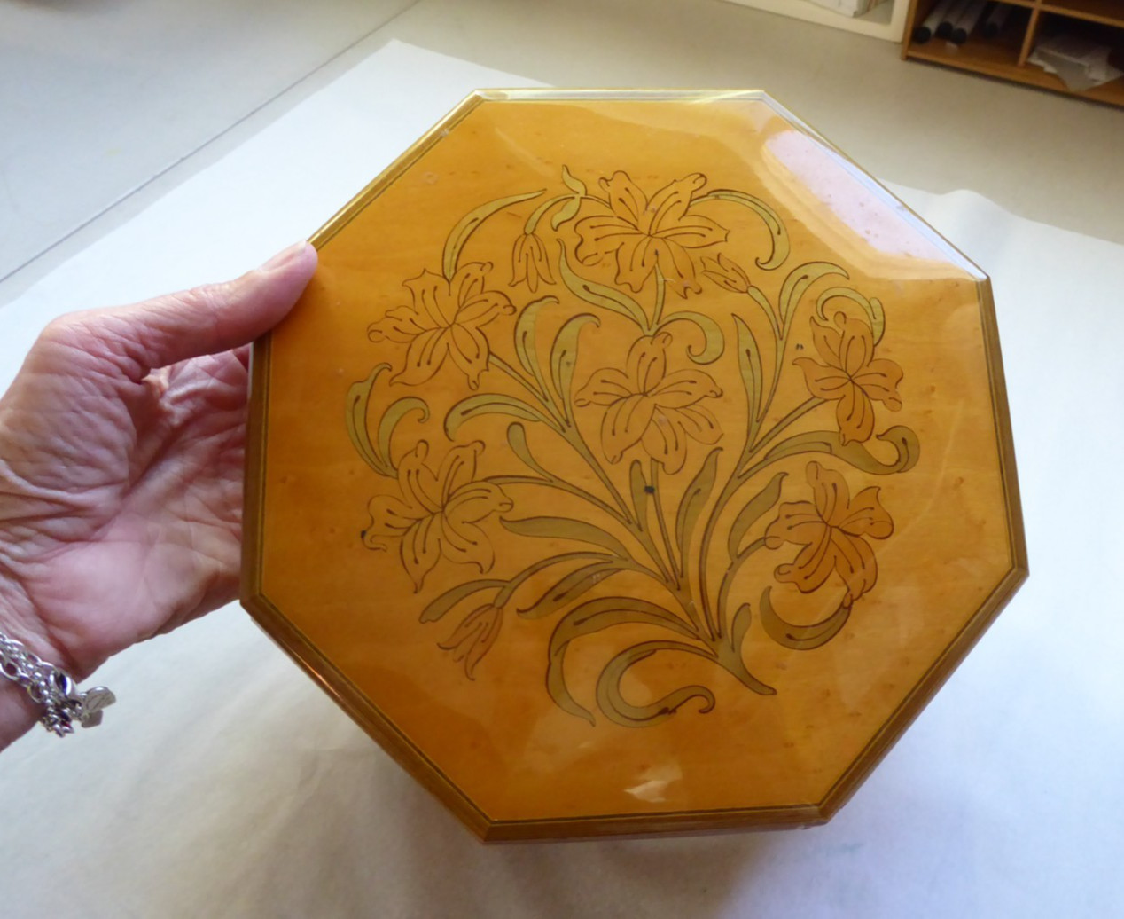 Jewelry Box Octagonal Italy Wood Floral The Music Box Company Locking with Key