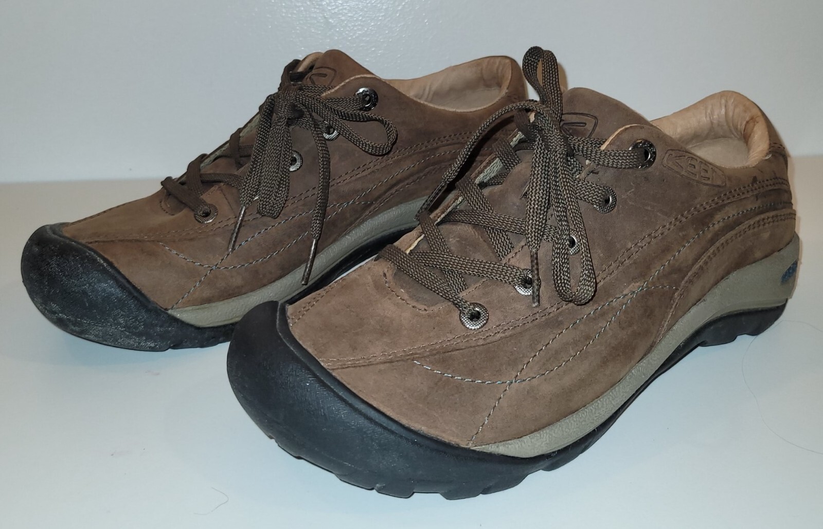 Scarpe Keen in pelle da donna Toyah stringate casual escursionismo passeggio marrone US 8