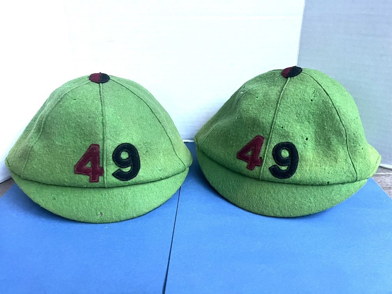 2 Adorable Vintage Wool 1940s 1950s Child’s Sports Baseball Football Caps Hats￼