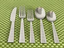 Cambridge MOSAIC SAND Stainless Glossy Flat Tip NEW Smart Choice Flatware B117N