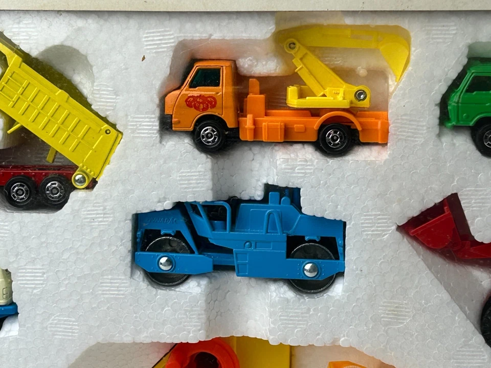 Juego de regalo vehículo de construcción Tomica, lote #1 Foto 4 de 4