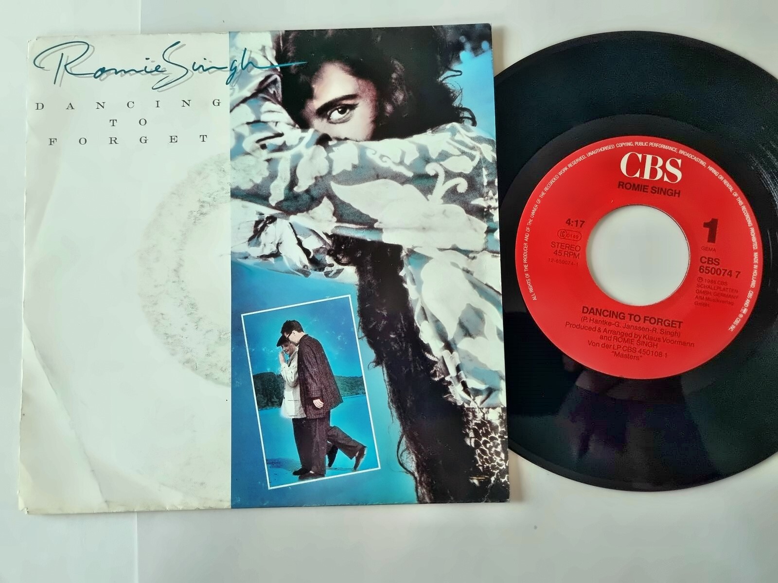Romie Singh - Dancing to forget 7'' Vinyl Holland