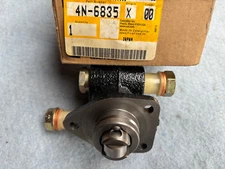 CAT FUEL PUMP Pt# 4N-6835 CATERPILLAR TRANSFER PUMP ---- 910, 931B ----- OEM NOS
