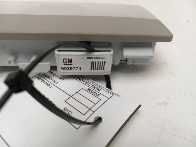 Chevrolet Equinox 2010-2017 tercera fila techo domo luz trasera Foto 4 de 4