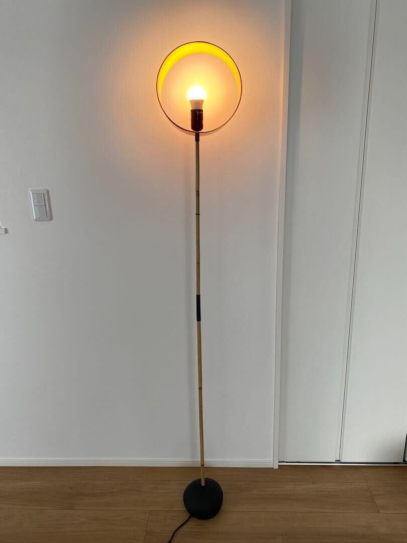 isamu noguchi akari BB3-33S FLOOR Lamp with stand, long type isamu noguchi akari BB3-33S FLOOR Lamp with stand, long type