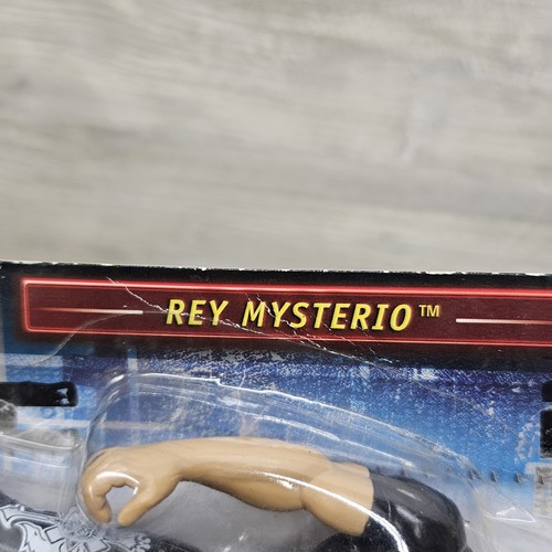 WWE Havoc Unleashed Rey Mysterio Series 2 Wrestling Figure 2006 Jakks On Card - Picture 5 of 13