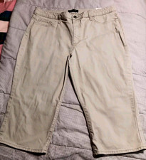 Lee Riders Midrise Capri, Women's Size 18M, Khaki Color, 98 Cotton, 2 Spandex