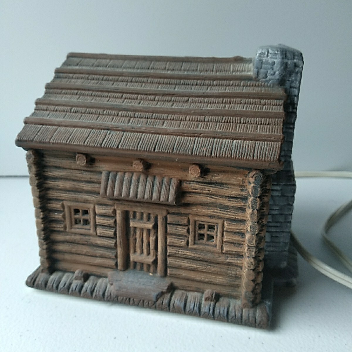 Vintage Byron Molds 1985 Ceramic Log Cabin House Village Family Rare Light Up 