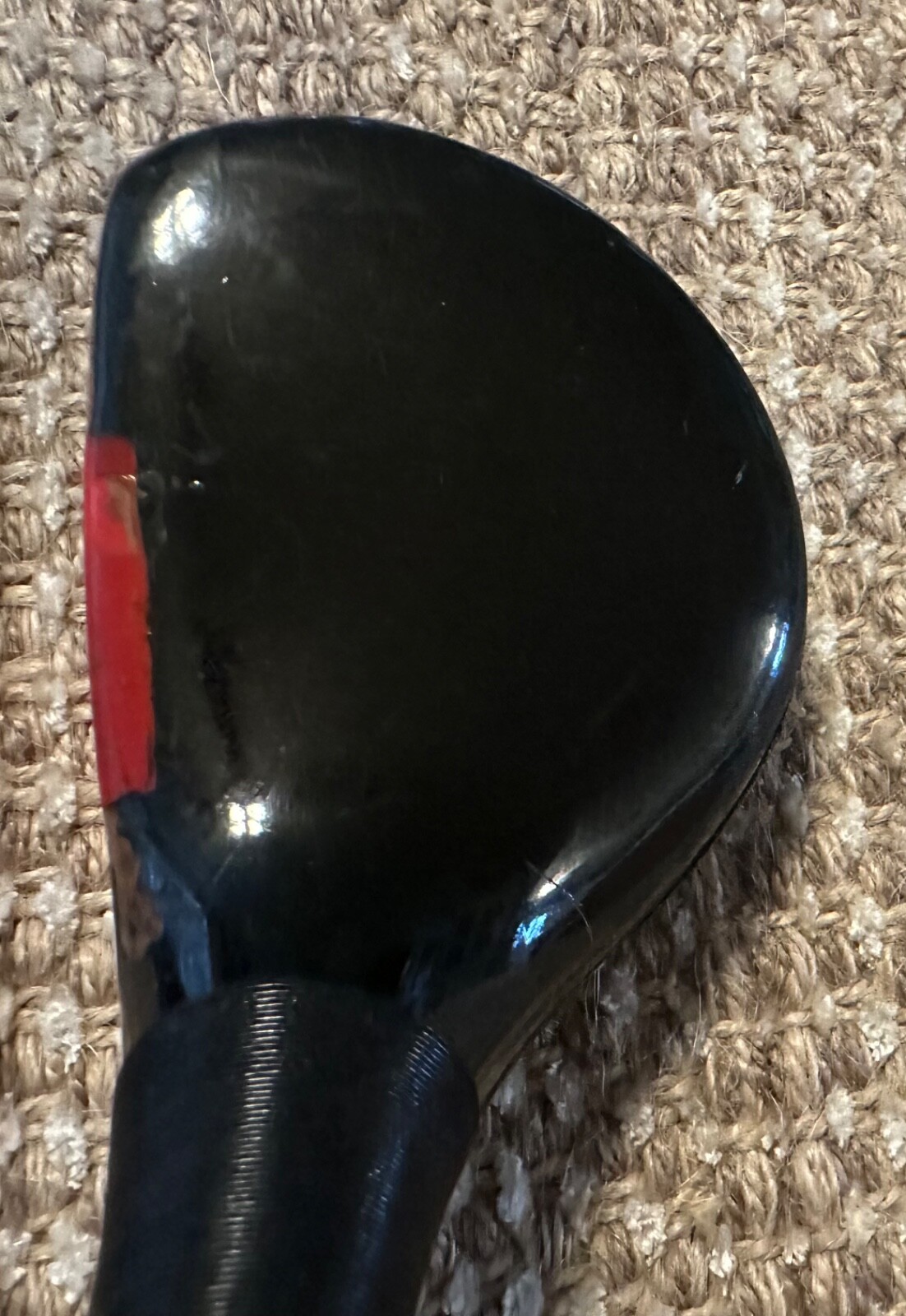 как выглядит PAIR OF VINTAGE GOLF CLUBS SPALDING PERSIMMON 2 1/2 and 3 WOOD REGISTERED A84675 фото