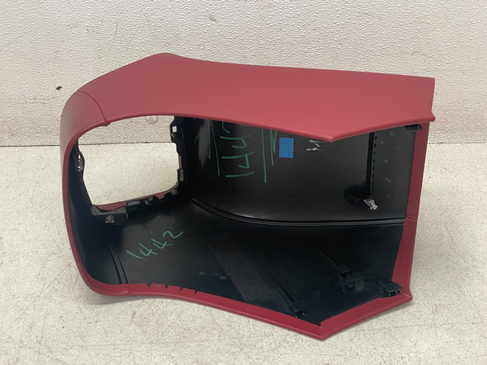 17 18 Maserati Levante Rear Center Console Housing Cover Panel Trim Red 1442 OEM