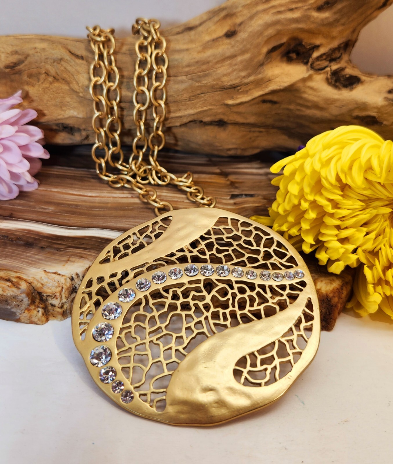 Vintage Y2K Brushed Gold Medallion Pendant Necklace 32 Inch Autumn Neutral Tone-image