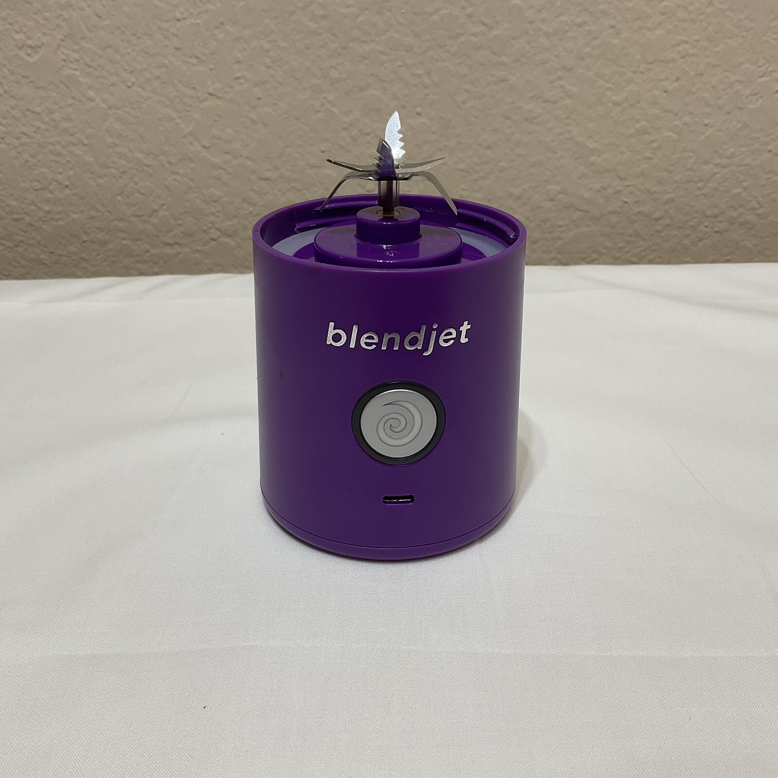 Blendjet 2 Base only Purple Portable Blender Smoothie Shake Nutrition