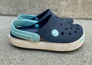 10 11 crocs
