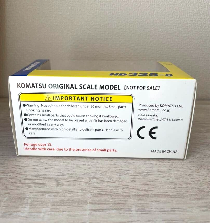 Komatsu Official Diecast Model Dump Truck HD325-8 / 1:87 / Japan Exclusive