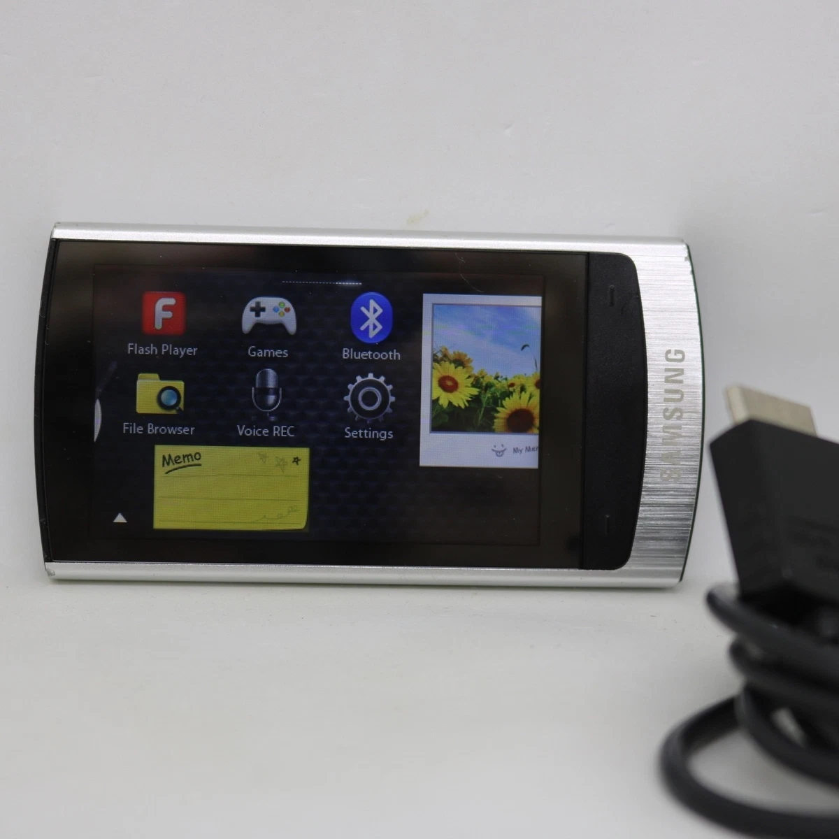 Samsung YP-R1 / MP4 / 8gb / Bluetooth / Digital Media Player / vom Händler