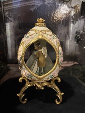 GWTW Franklin Mint Large Egg With Stand