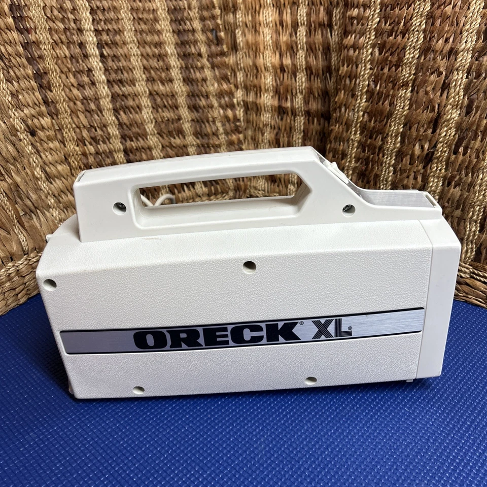 Oreck XL BB-280-A Portable Handheld Canister Vacuum ONLY - NO FRONT DOOR - Image 4 of 4