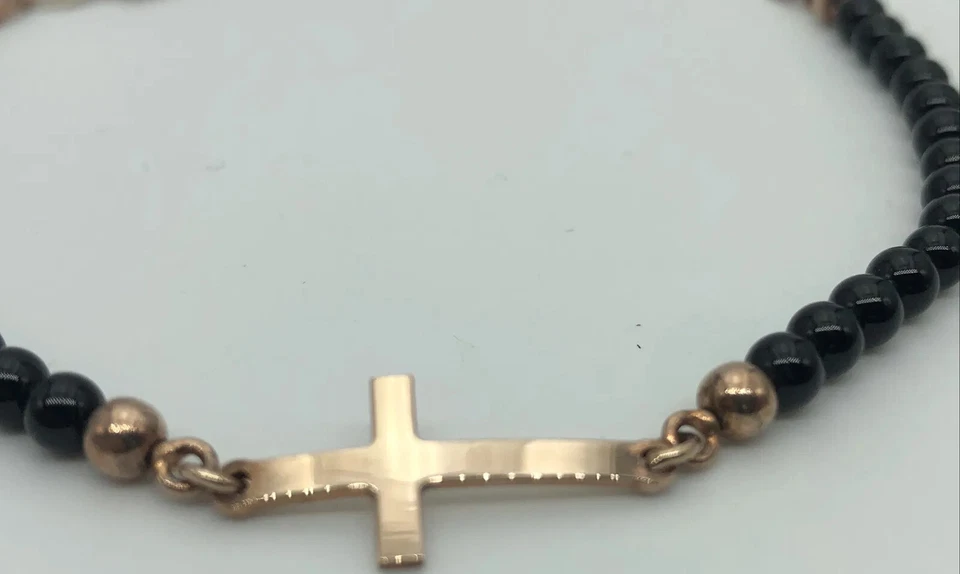Pulsera AMEN Ónix Y Cruz Plata Vino Rosado - Imagen 3 de 4