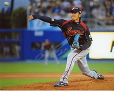 Hisashi Iwakuma  Autographed 8x10 World Baseball Classic Free Shipping #S1890