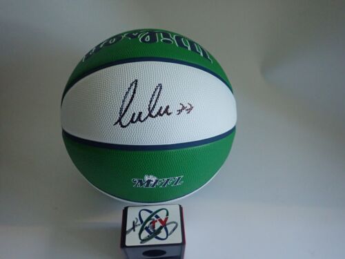 Wilson威尔胜NBA75 Dallas Mavericks 卢卡·东契奇Luka Doncic 亲笔签名篮球 Autographed basketball - Picture 1 of 8
