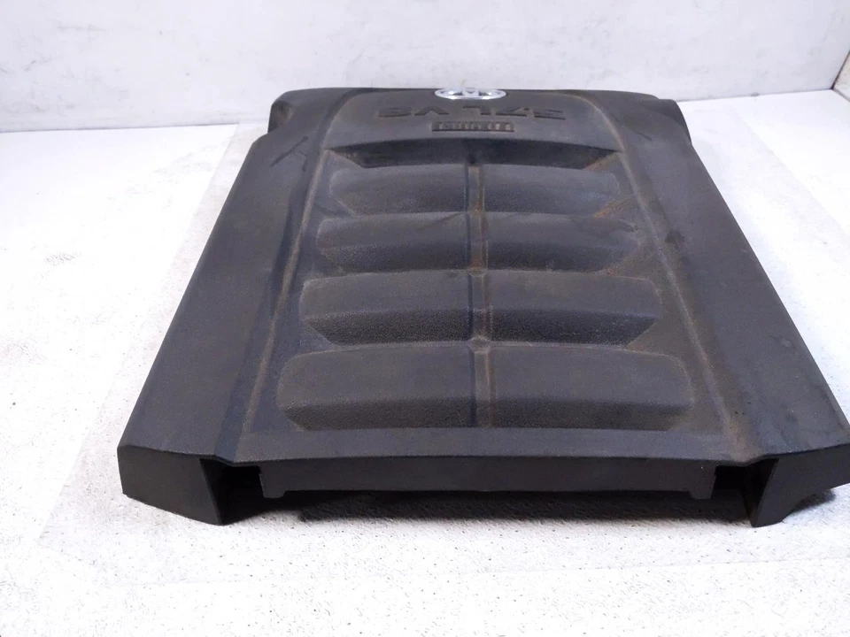 Cubierta de apariencia del motor Toyota Tundra 2007-2021 - 5,7 L 11209-0S011 Foto 3 de 4