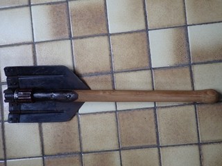 PELLE PLIANTE ALLEMANDE / WEHRMACHT WW 2 / marquage agv 41