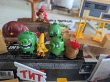 Angry Birds Movie TNT Invasion Playset Spin Master 2016 Figures Pigs Red Chuck
