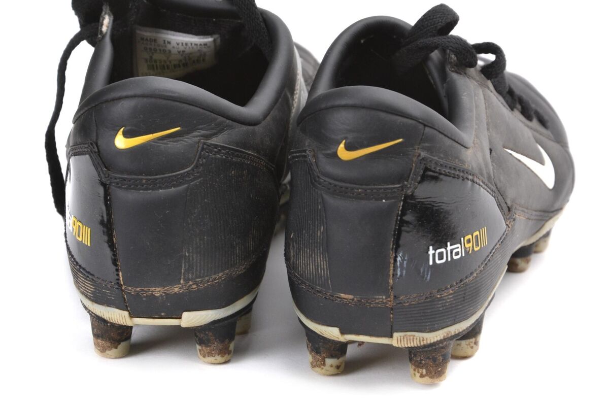 NIKE AIR ZOOM TOTAL 90 III FG SOCCER BOOTS 308231-012 2003 NIKE AIR ZOOM TOTAL 90 III FG SOCCER BOOTS 308231-012 2003