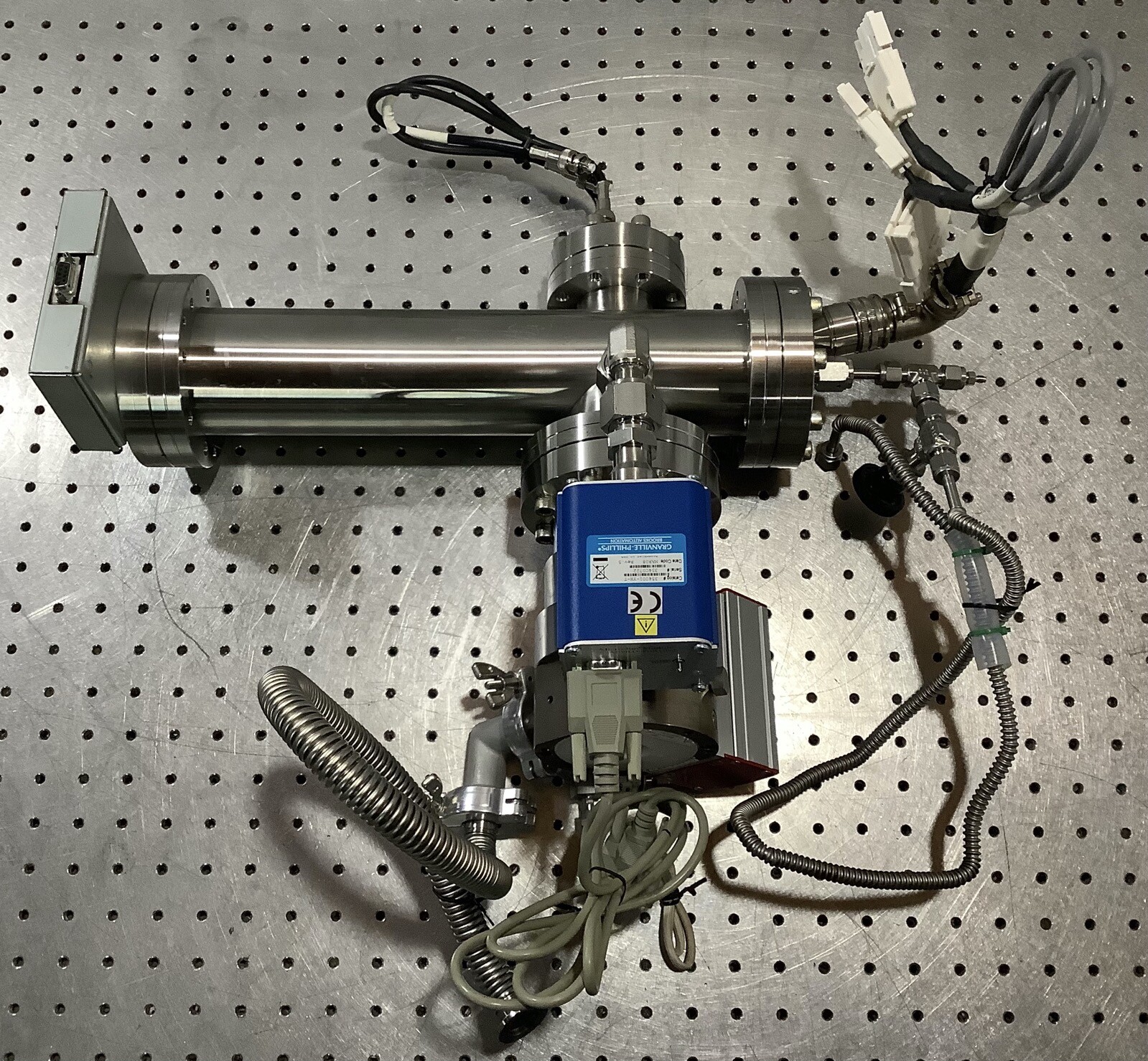  Pfeiffer TMU 071 P Turbo Pump w/ 4-Way Cross