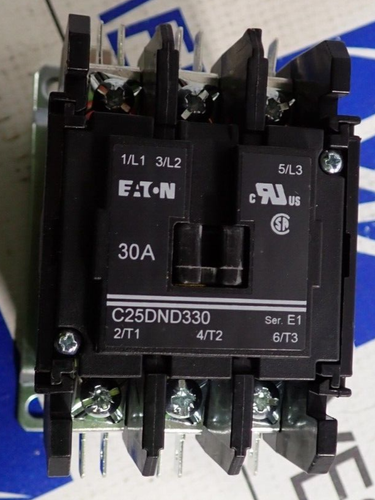 NEW - Eaton C25DND330B 30 Amp 208/240 VAC 3 Pole Definite Purpose Contactor - Picture 4 of 9