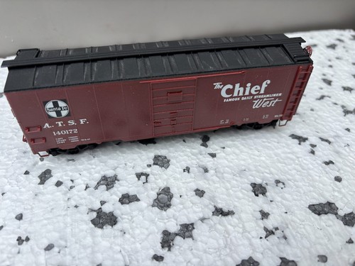 ATHEARN # SPECIAL RUN  H0  GAUGE ATSF THE CHIEF  BOX CAR  # 140172 | Condition: Used
