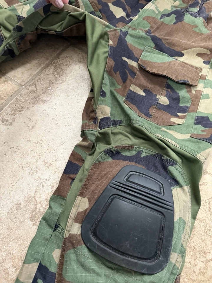 Emerson Gear Tactical Pants Military Knee Pads Adjustable! EM9351WL 30x32’s! EUC - Image 3 of 4